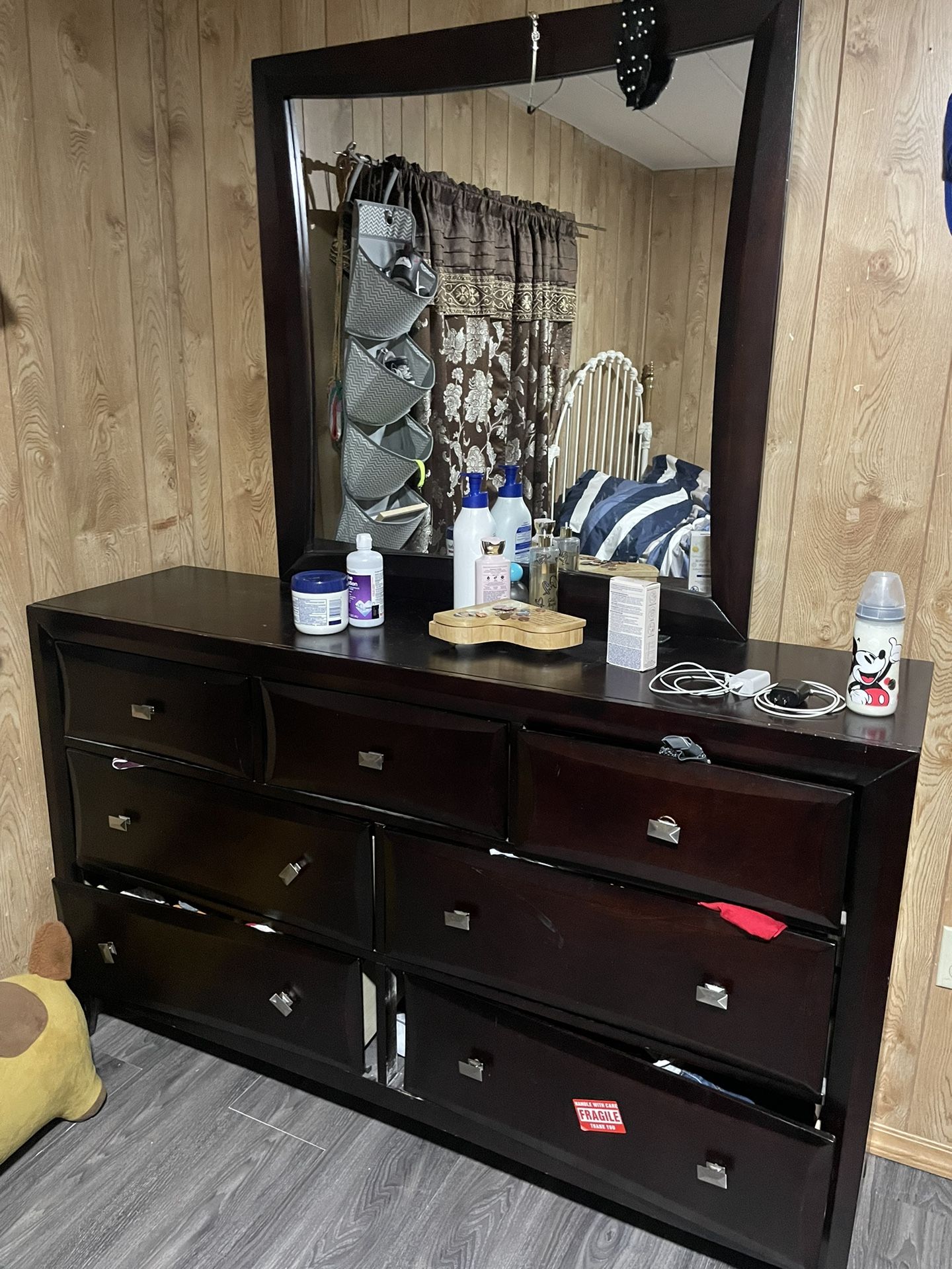 Mirror And Drawers