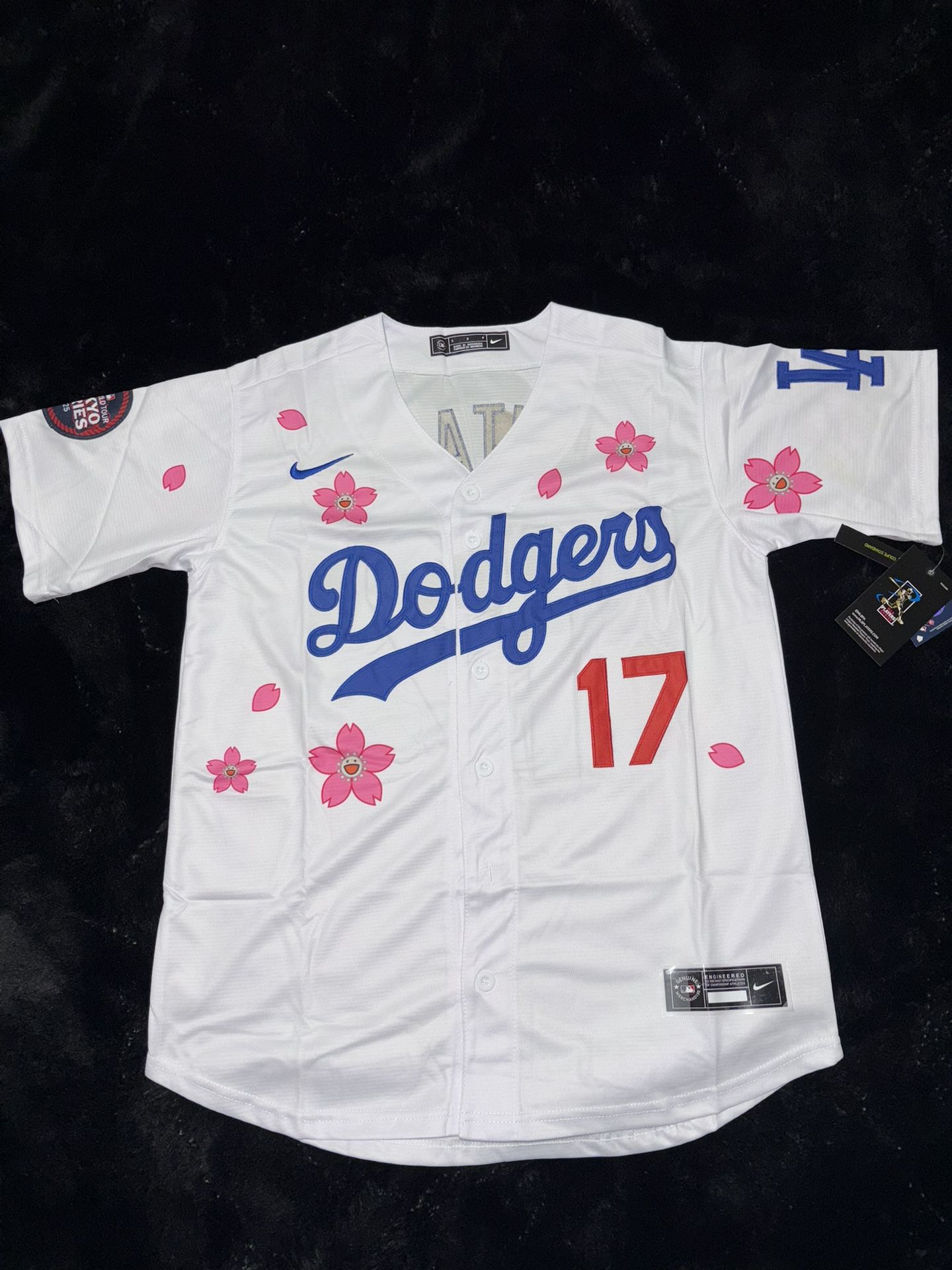 Los Angeles Dodgers, White Tokyo Series Ohtani #17 Jerseys!