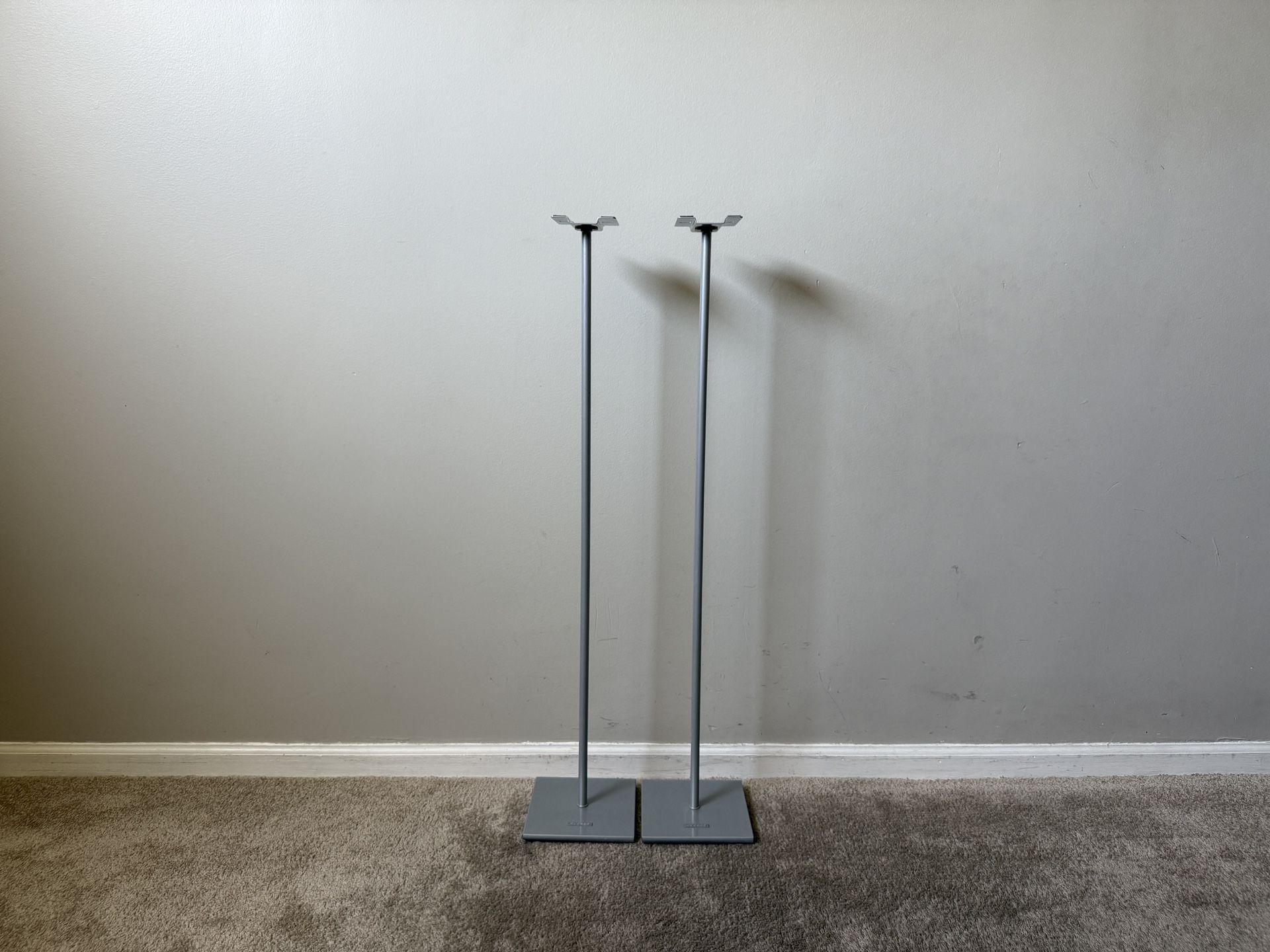 2 Metal Speaker Stands
