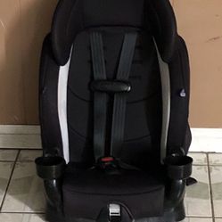 LIKE NEW EVENFLO 2 IN 1 CAR SEAT!!!!