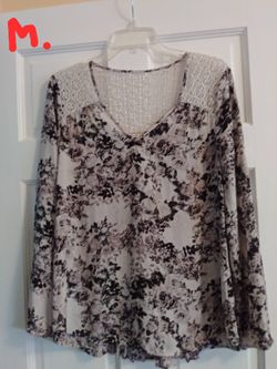 Women's Size Medium Blouse 