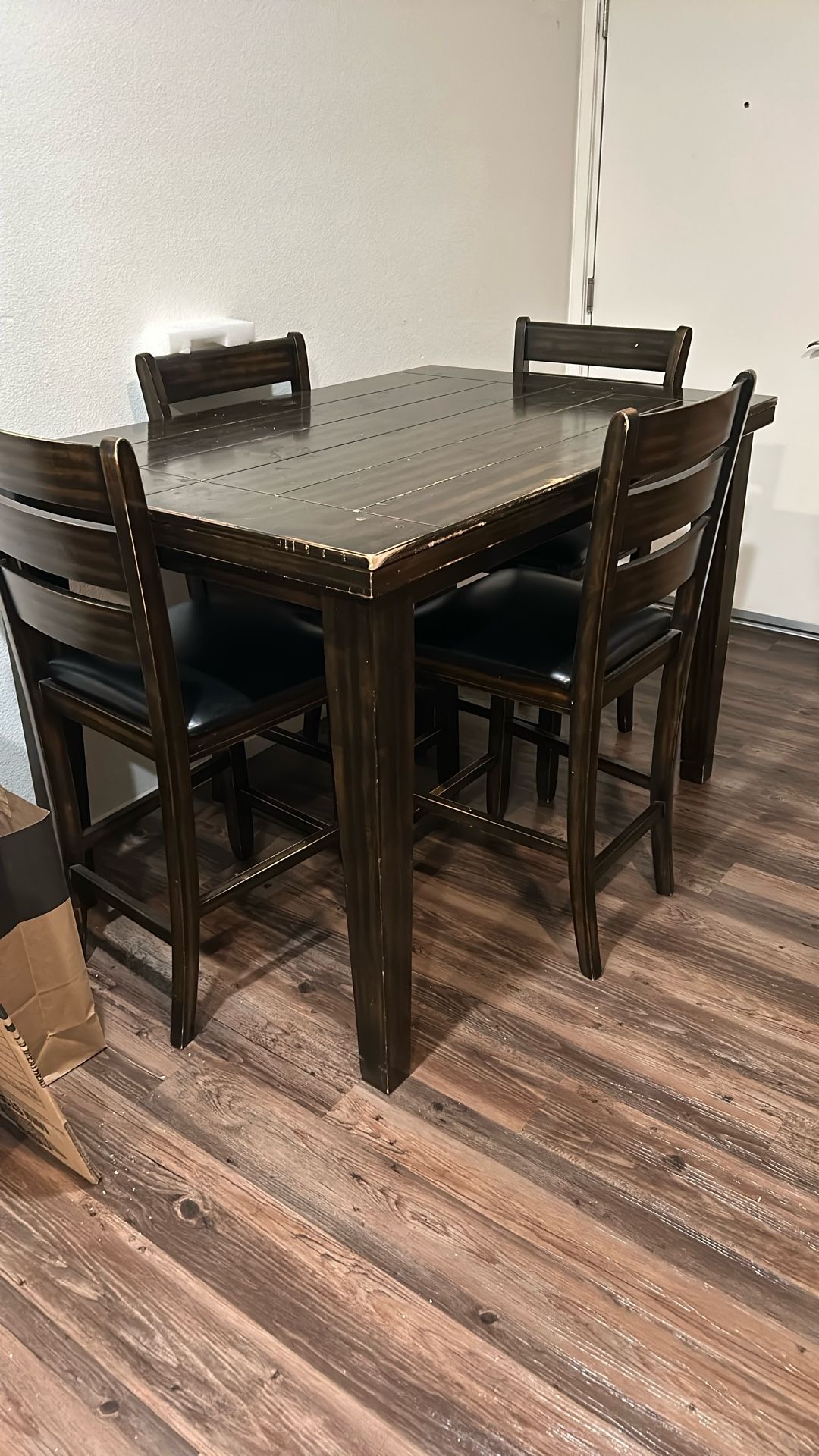 Table With 4 Chairs
