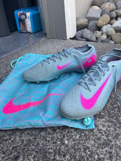 New Nike Mercurial Vapor 16 Elite soccer cleats