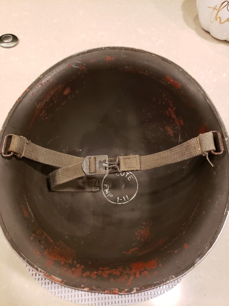 Portugal M964 military helmet.