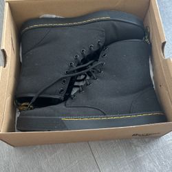 Dr. Martens Cairo Black Size 9 Men