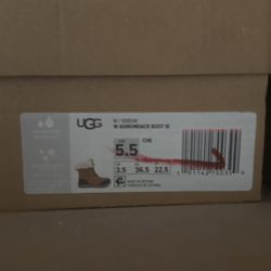Women 5.5 Snow Boots New In The Box