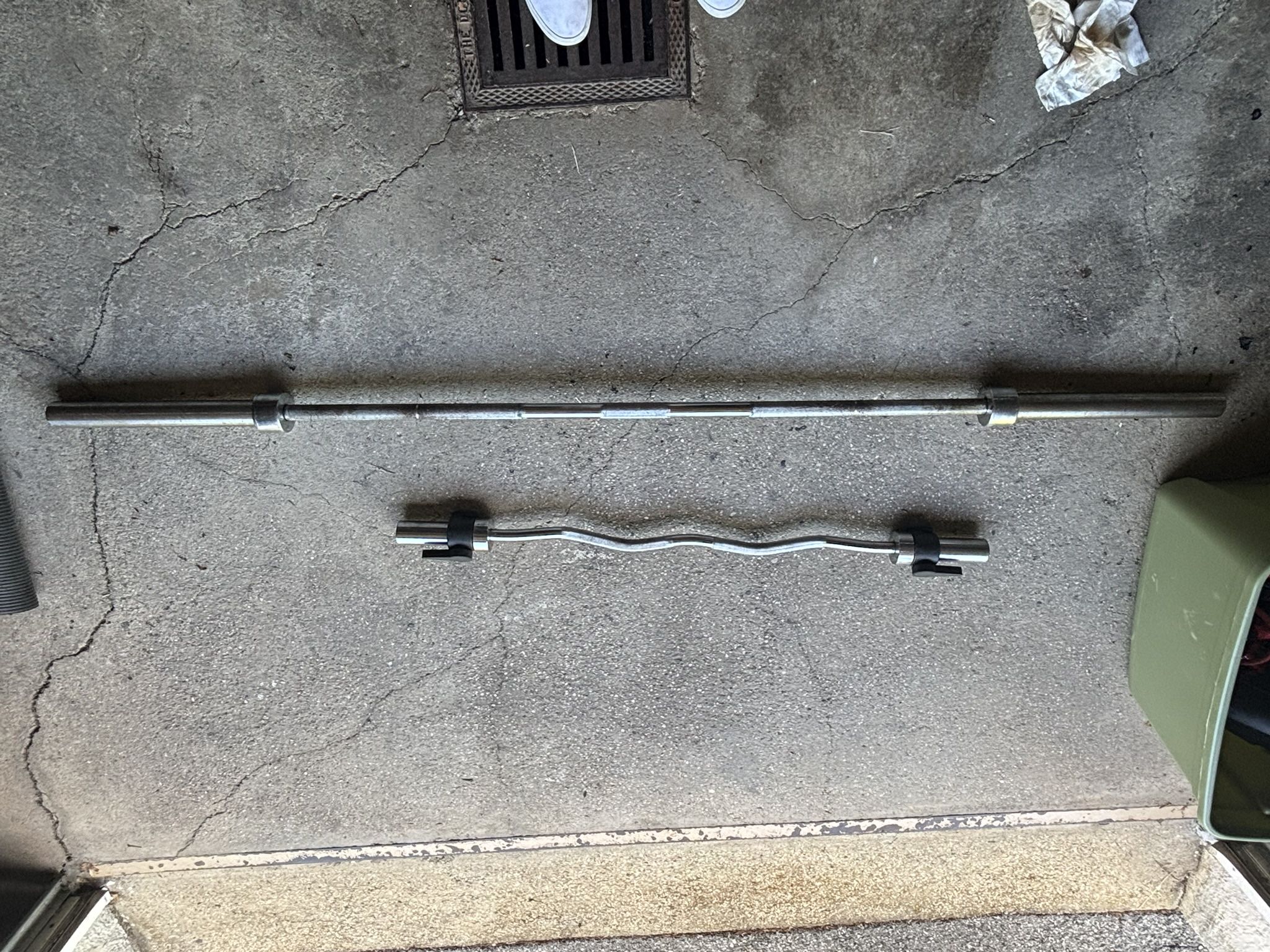 Barbell and EZ Bar With Clips