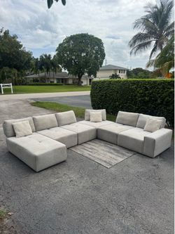 Laney Park Light Gray Modular Sectional (Delivery Available)