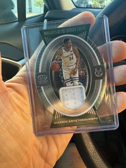 Giannis Antetokounmpo jersey patch trading card