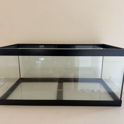 Open glass aquarium (40 Gallons)