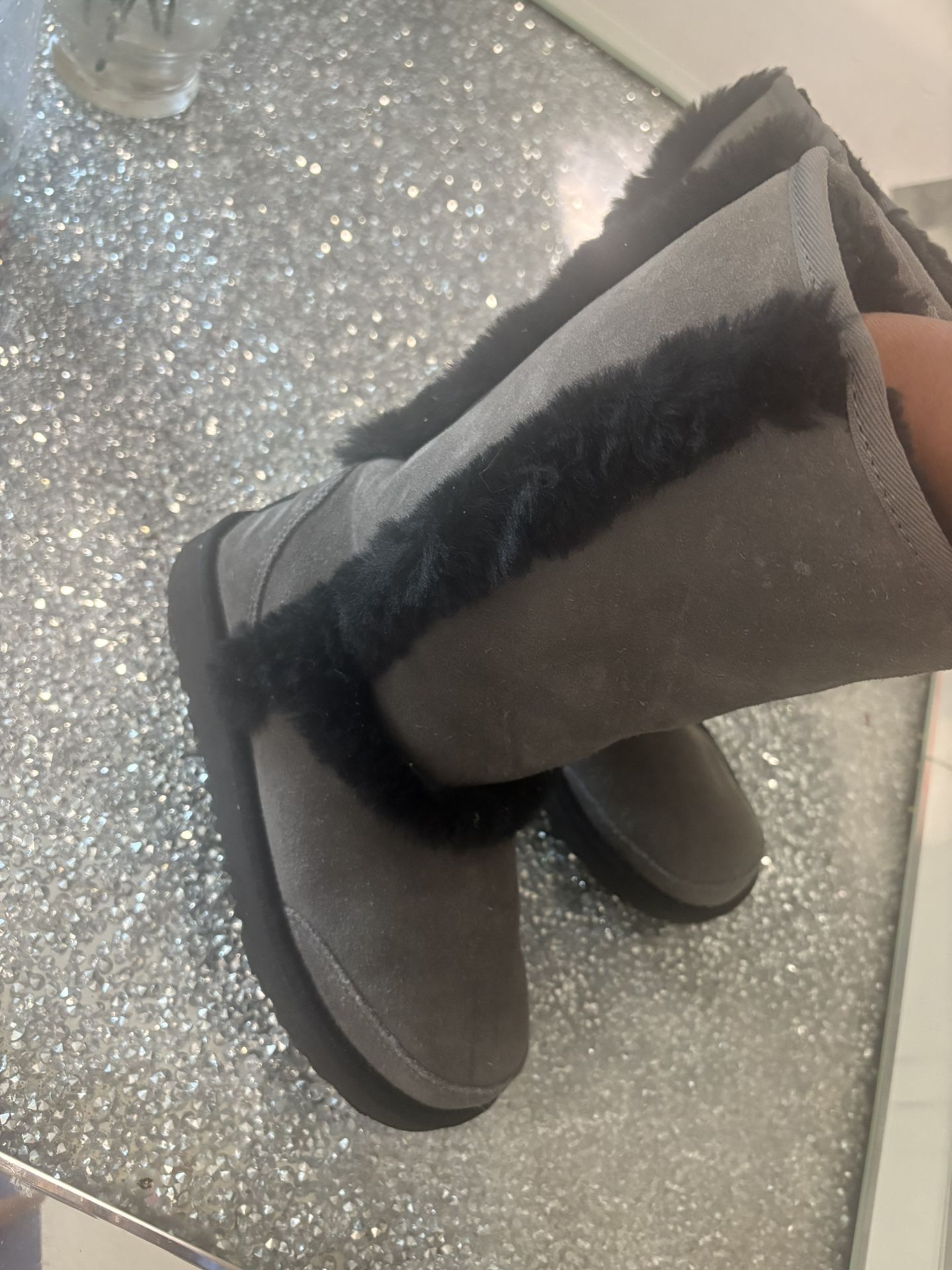 Kid Uggs Size 3