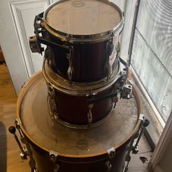 Tama Rockstar Drum Set
