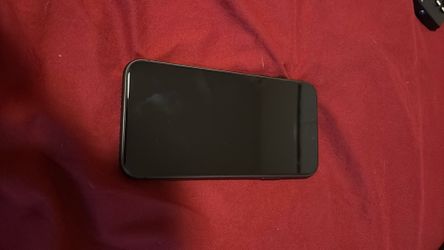 Black used iPhone 11