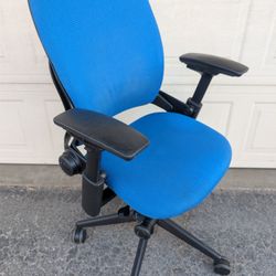 Steelcase Leap V2 Ergonomic Office Desk Task Chair