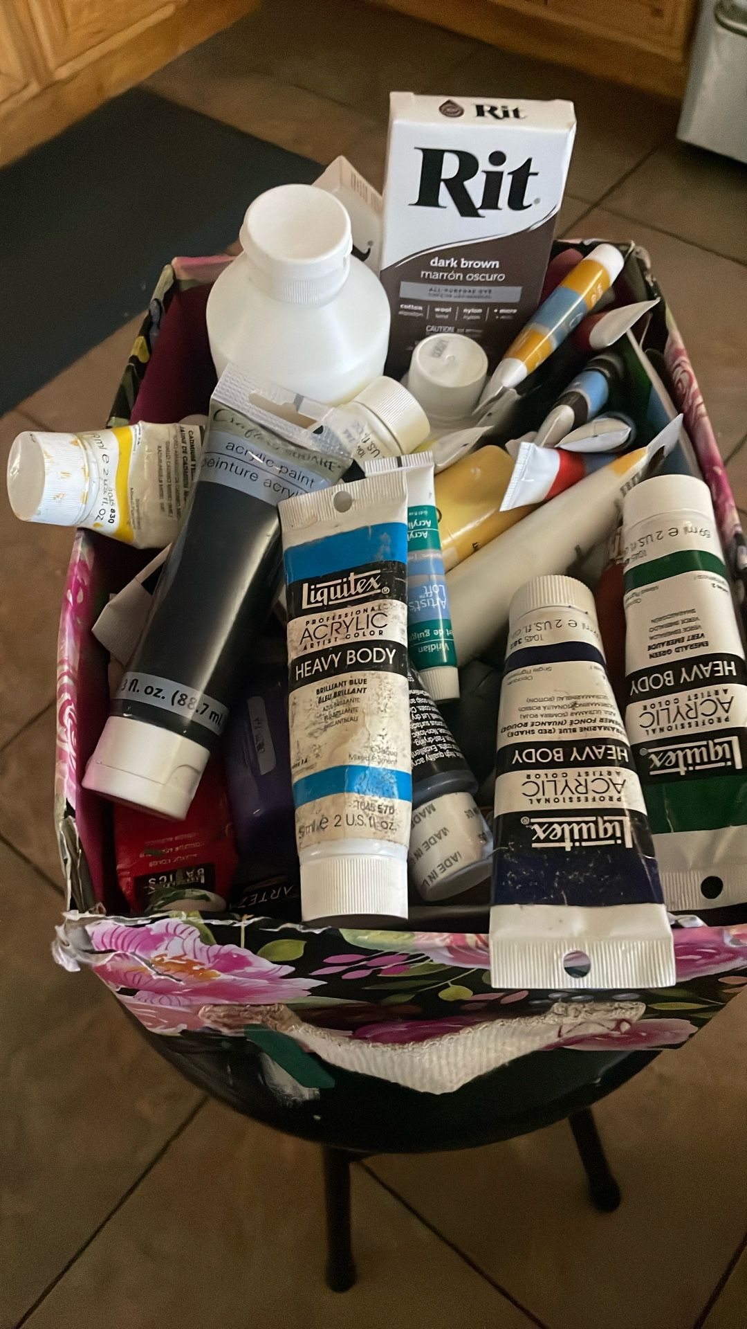 10 Pounds Of Mixed Paint