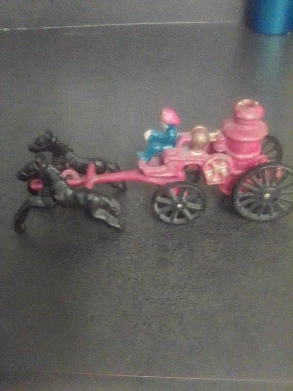 ANTIQUE CAST  IRON FIRE STEAM PUMP HORSE DRAWN