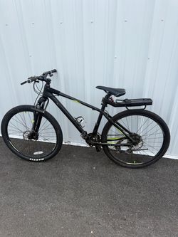 Northrock Mountain Bike - 27.5” / Shimano / Disc Brakes