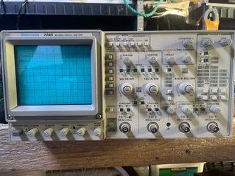 TEKTRONIX 2246 oscilloscope
