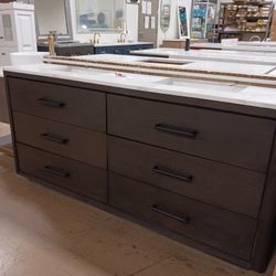 72in Bathroom Vanity With Quartz Top And Sinks Included 