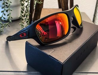 New Oakleys  Box, Pouch Cloth All Included