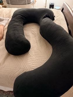 Pillow pregnancy