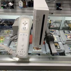 Nintendo Wii Complete $85 Gamehogs 11am-7pm