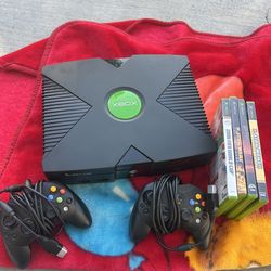 Original Xbox with controller and games