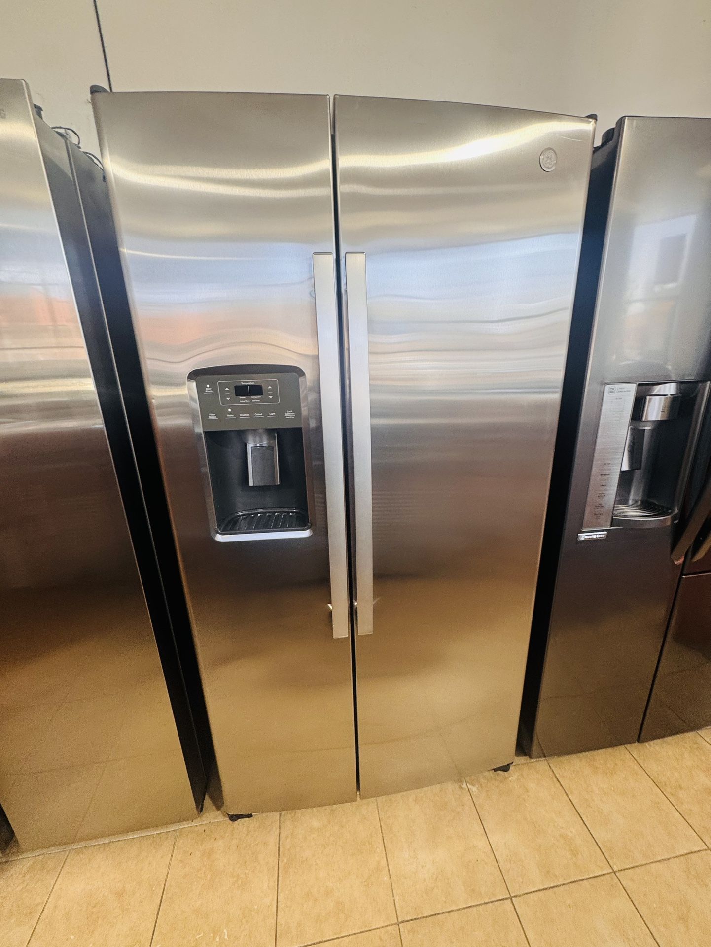 GE REFRIGERATOR