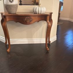 Small entryway table 