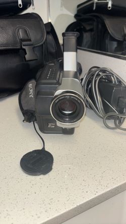 Sony Handycam CCD-TR818 Video Hi8 Camcorder