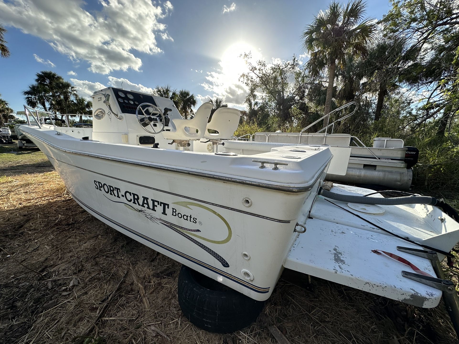 220 Sportcraft Center Console Hull