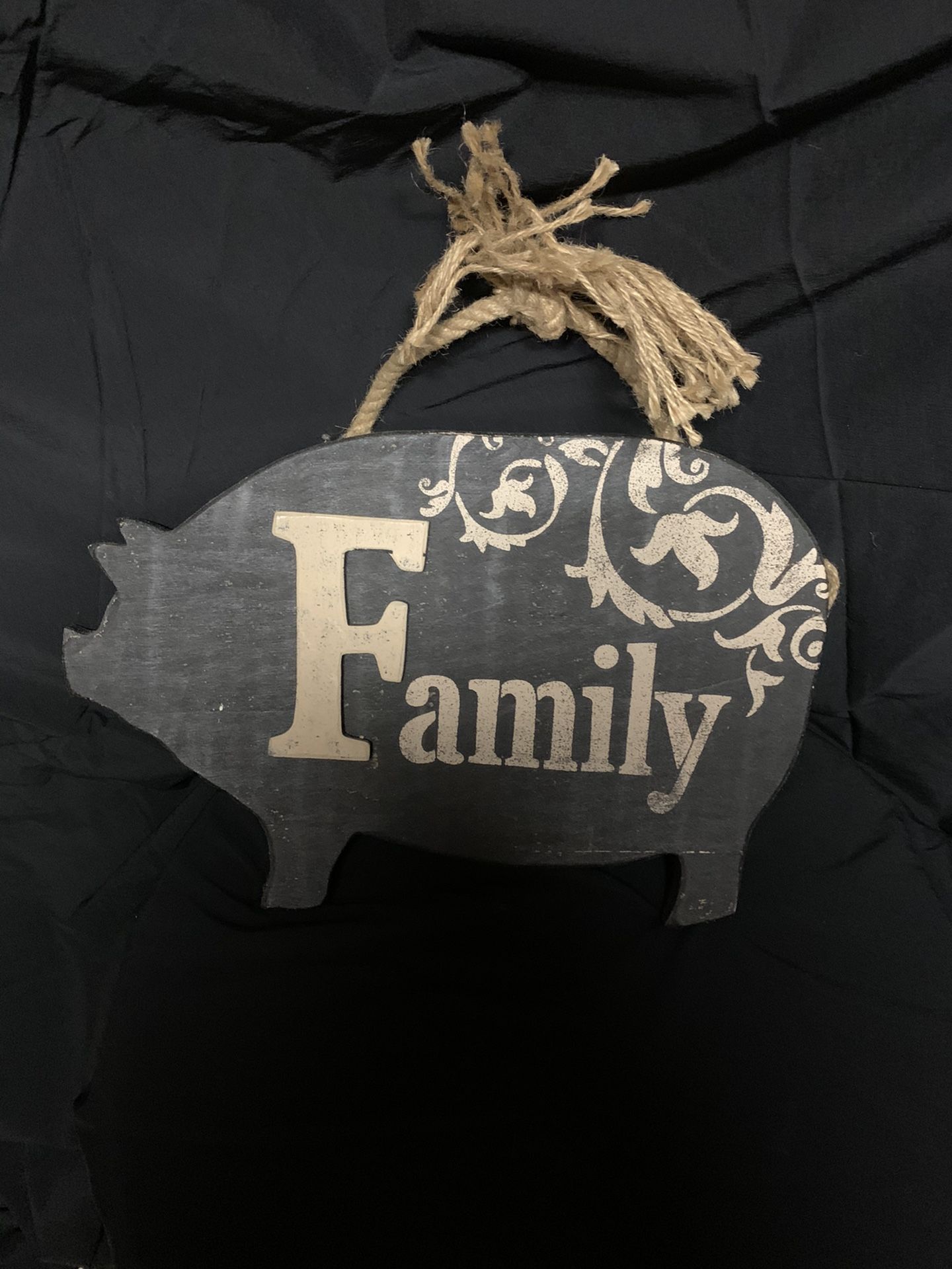 Pig farmhouse Family sign