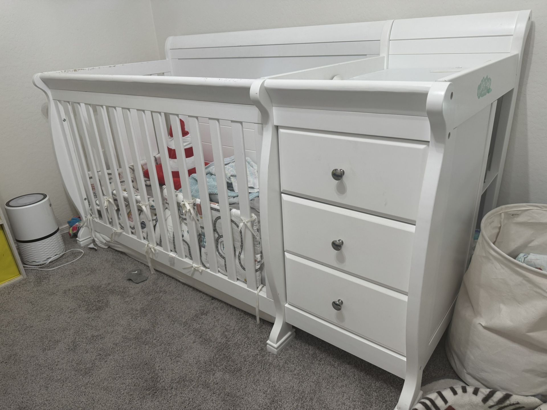 5 In 1 Convertible Crib