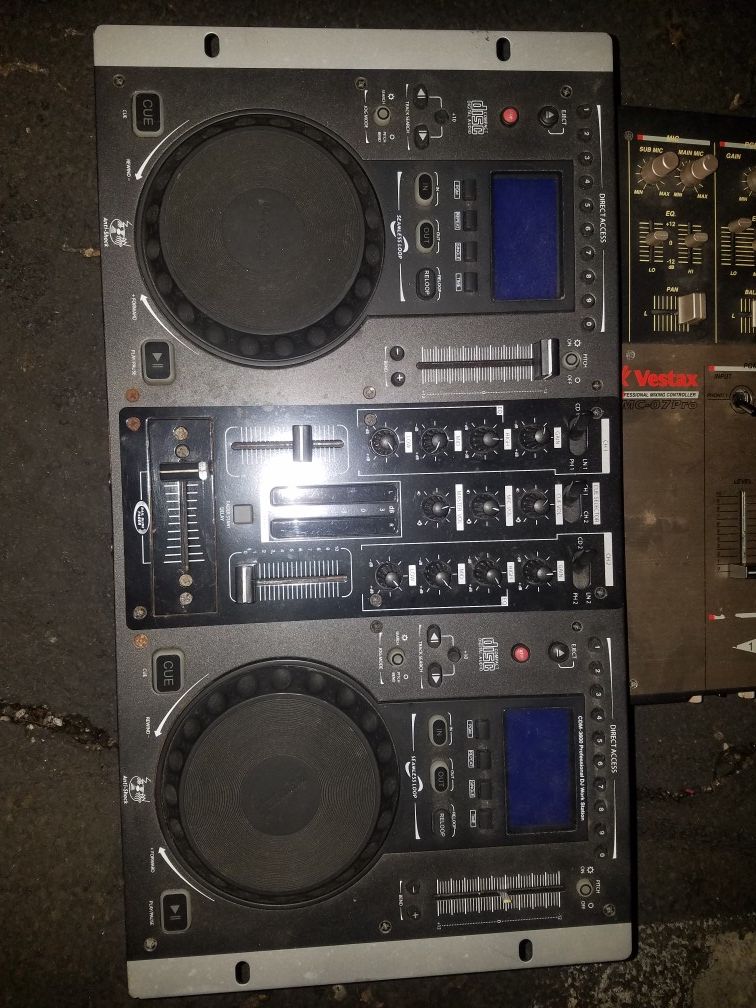 DJ equipment dual CD