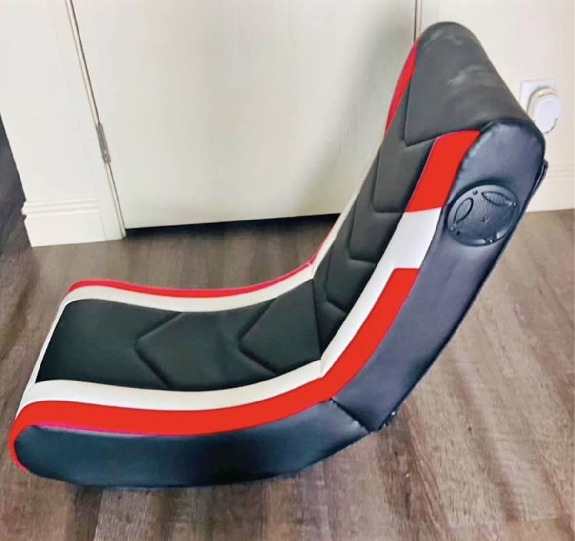 GAMING ROCKING CHAIR BUILT IN SPEAKER