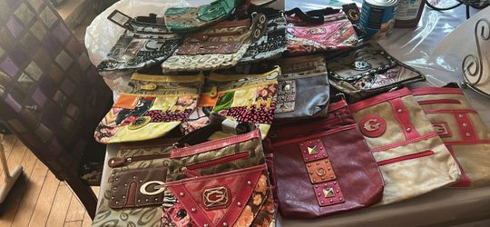 Lot of Guess Handbags and Purses