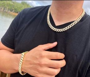 Full Diamond Cuban Link Set 14K Gold Plated Does Not Loses Color
