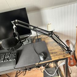 Shure MV7+ Podcast Mic + Elgato Wave XLR Interface