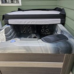 Balboa Hot Tub, 2 person