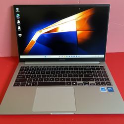 Samsung Galaxy Book 4 (2024 model) 15.6” FHD i7 14th generation 16gb Ram 512GB SSD great laptop 