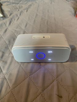 DOSS SoundBox Touch wireless Bluetooth speaker. 