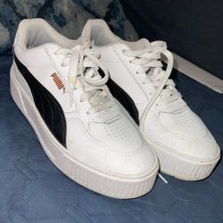 Size 7 Puma Sneakers