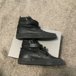 Giuseppe Zanotti Black