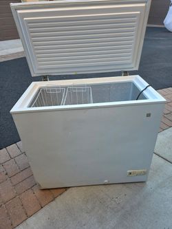 Deep freezer