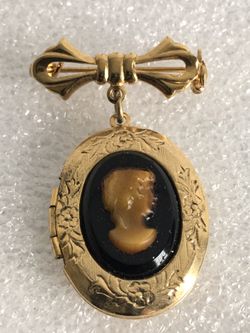 BEAUTIFUL BROOCH VINTAGE TO FASHION