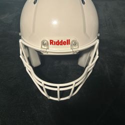 Riddell Victor helmet