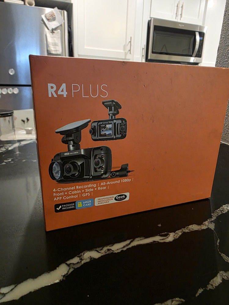 Rexing R4 4-channel Dash Cam New Open Box