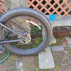 Northgate 27 inch fat tire mt bike