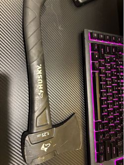 Husky Axe