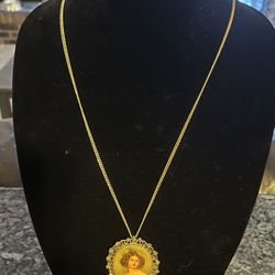 Vintage Cameo Gold Toned  Pin/ Pendant Necklace 